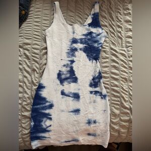 Booty by Brabants Blue and White Tie-Dye Midi Dress